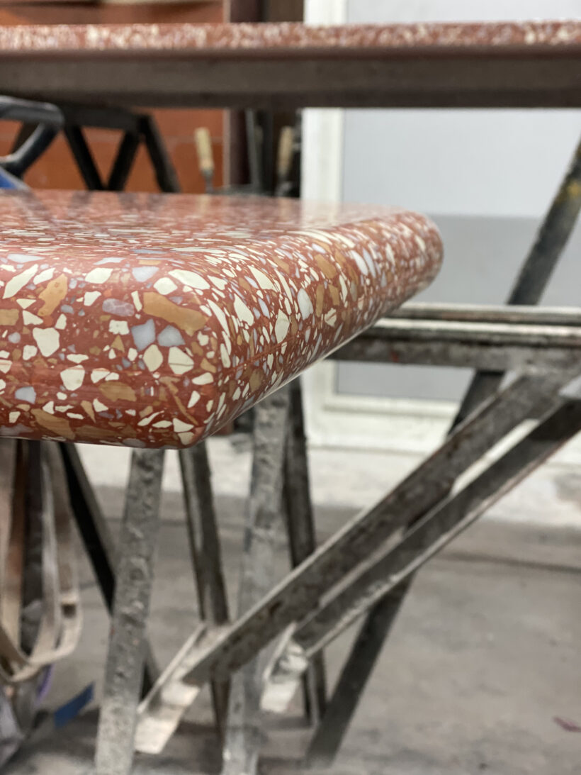 terrazzo blad met ronde rand